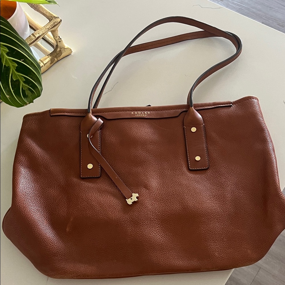 RADLEY LONDON Chestnut Brown Leather Tote with Signature Charm